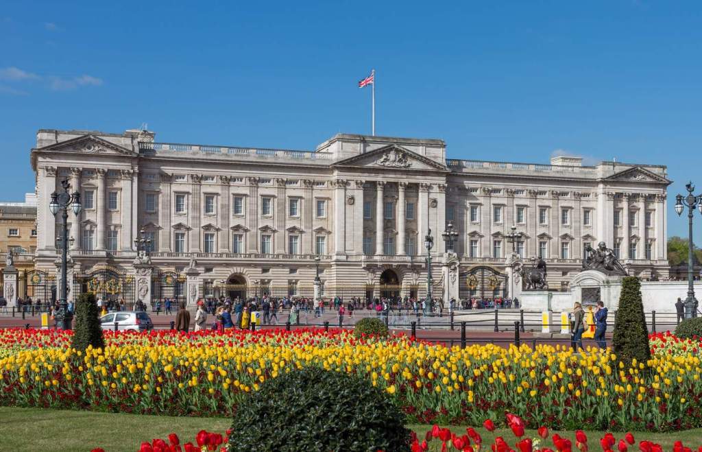 The Buckingham Palace in London showcases the British monarchy with its Changing of the Guard ceremony and splendid rooms.