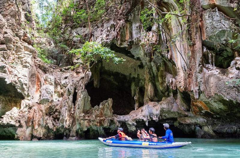 For travellers and tourists alike that are seeking an immersive and unique experience, a canoe tour of Phang Nga Bay can offer an unparalleled opportunity to explore the beauty and mystique of this stunning location.
