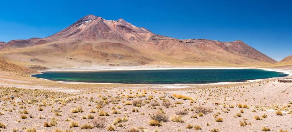 Laguna Miñiques is a lake and volcano in Chile.