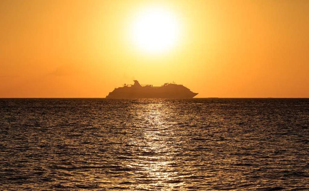 In conclusion, choosing the perfect Cabo sunset cruise for your travel style requires a bit of research and consideration.