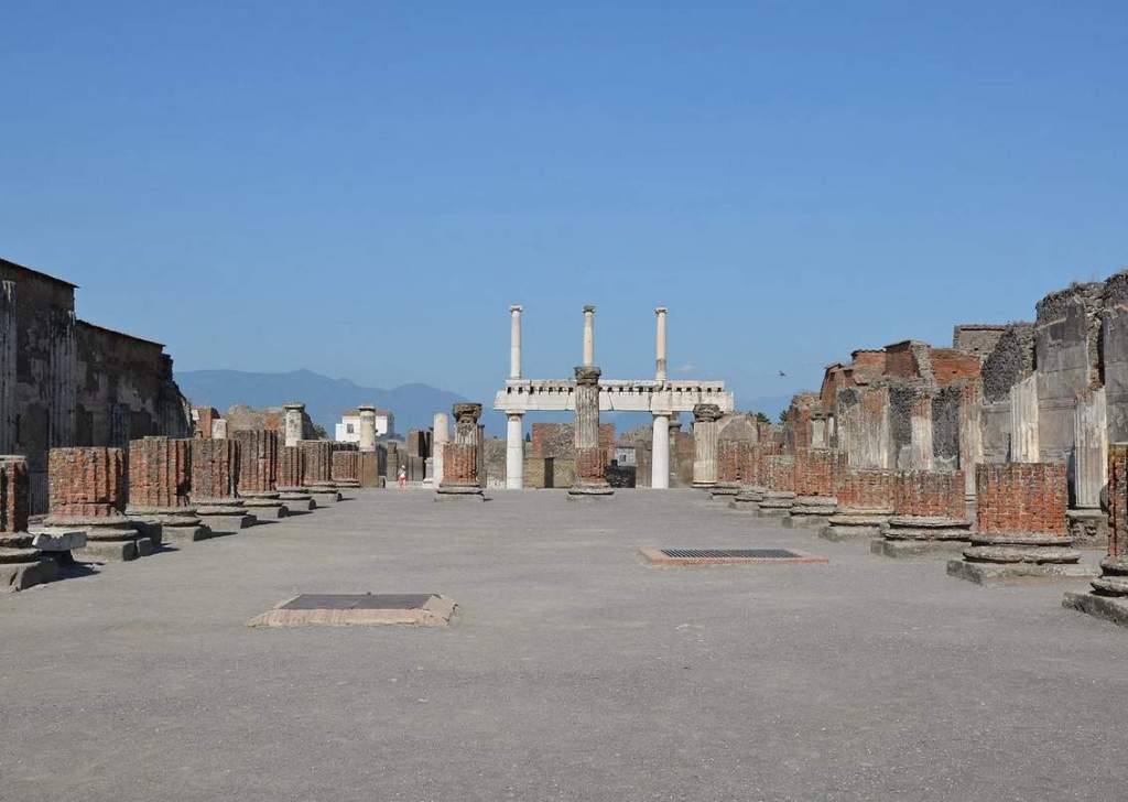 The old and prosperous cities of Pompeii and Herculaneum and the quiet small town of Stabiae were among the many local summer resorts.