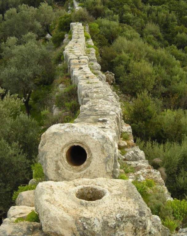 Ancient Roman Aqueduct Great Architectural and Aesthetically Pleasing Skills