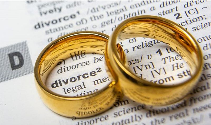 What is the difference between divorce and dissolution