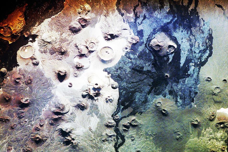 Harrat Khaybar is an enigmatic structure often dubbed the gates of hell,. It is not only a name that was chosen for impact.