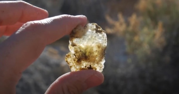 Concentrations of selenite, gypsum in crystalline form, were found left behind.