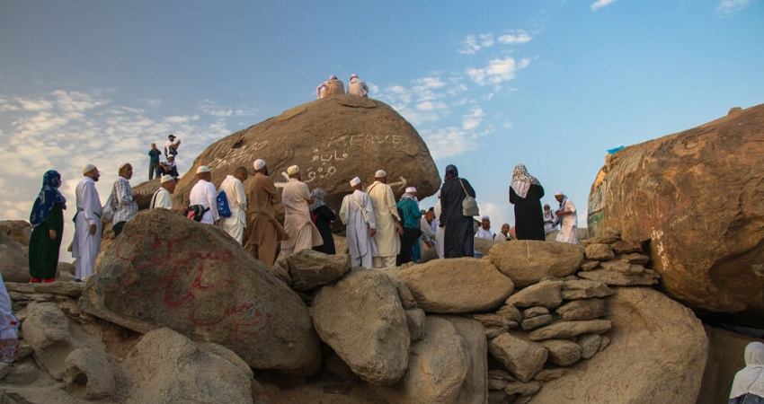 Jabal Thawr: Famous Holy Cave in Makkah