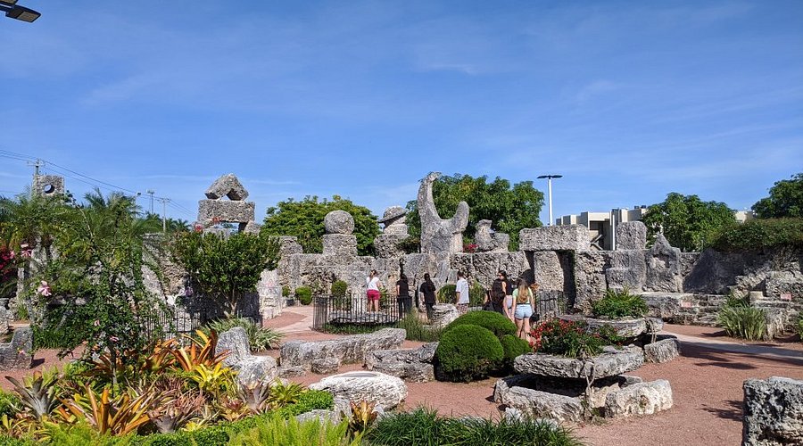 Coral Castle Built Single Handedly by a Tiny Man